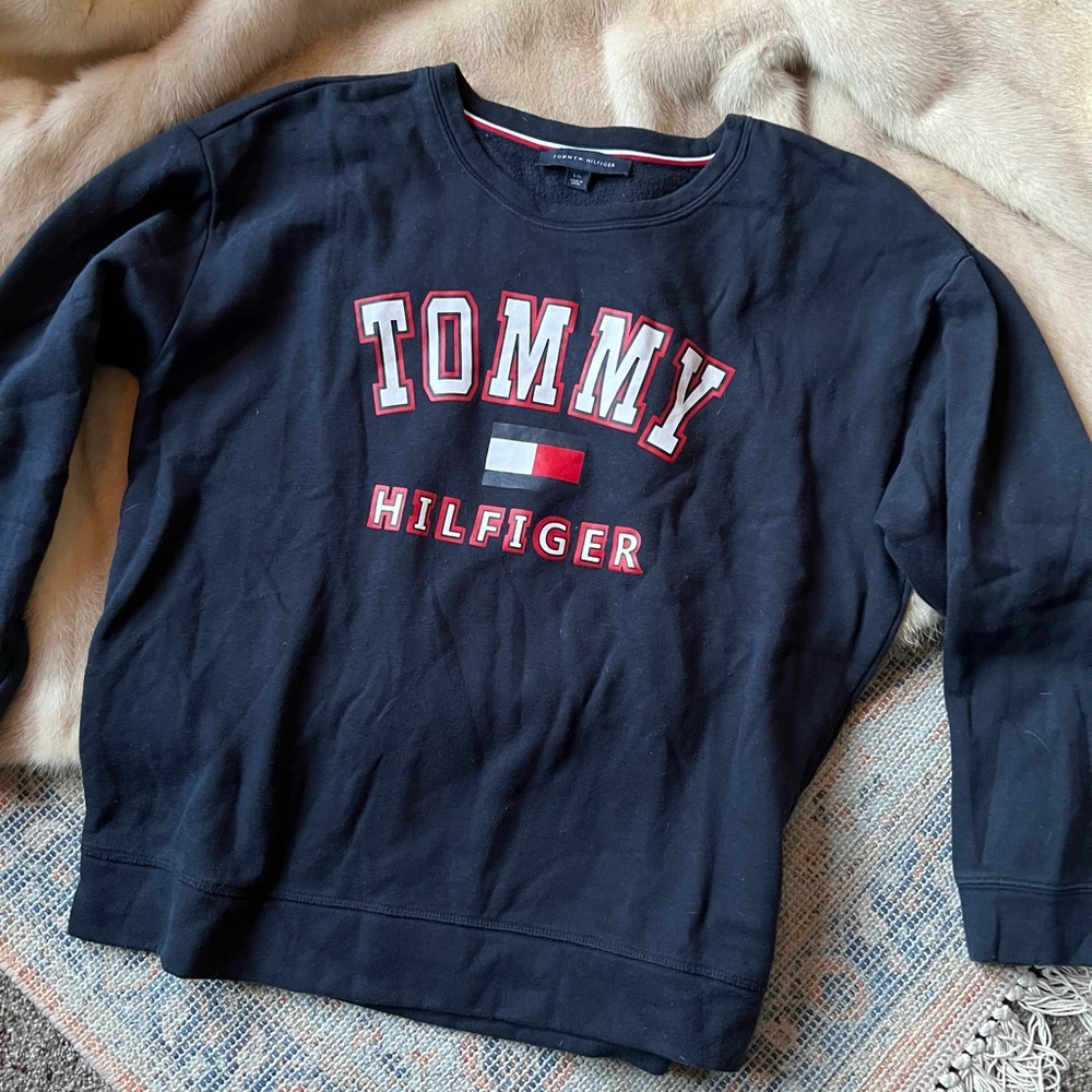 Tommy Hilfiger Navy Sweatshirt
